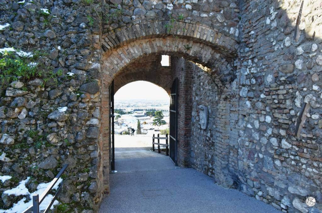 rocca di lonato del garda mura del forte