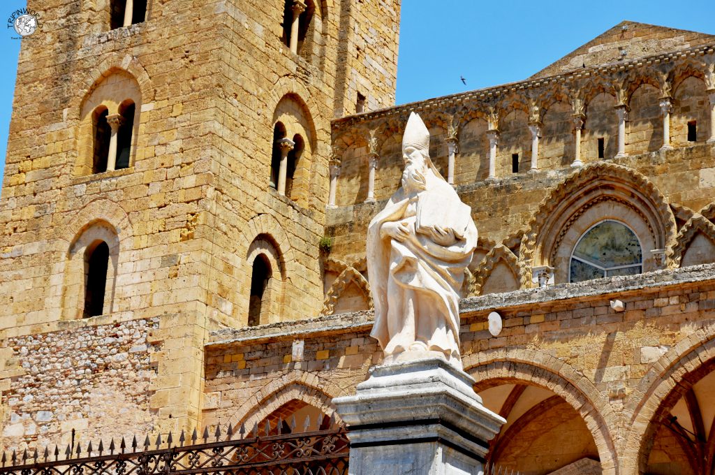 cefalù sicilia particolari della cattedrale