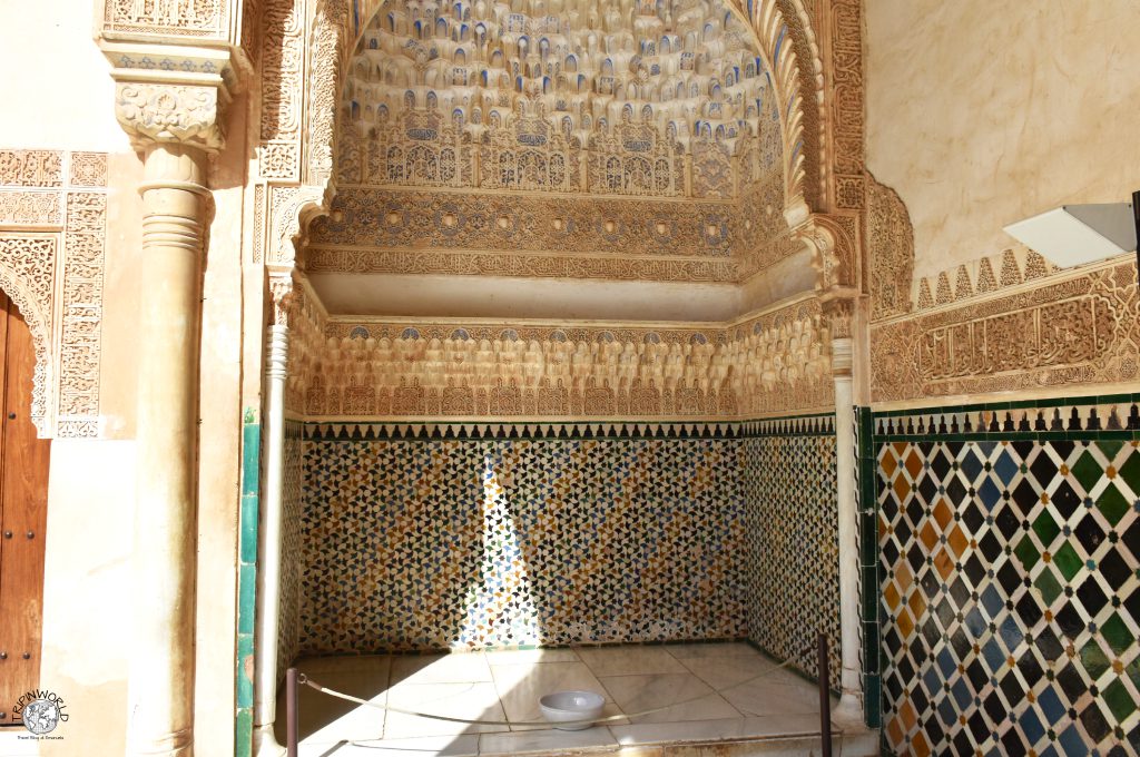 alhambra di granada decorazioni palacio de comares