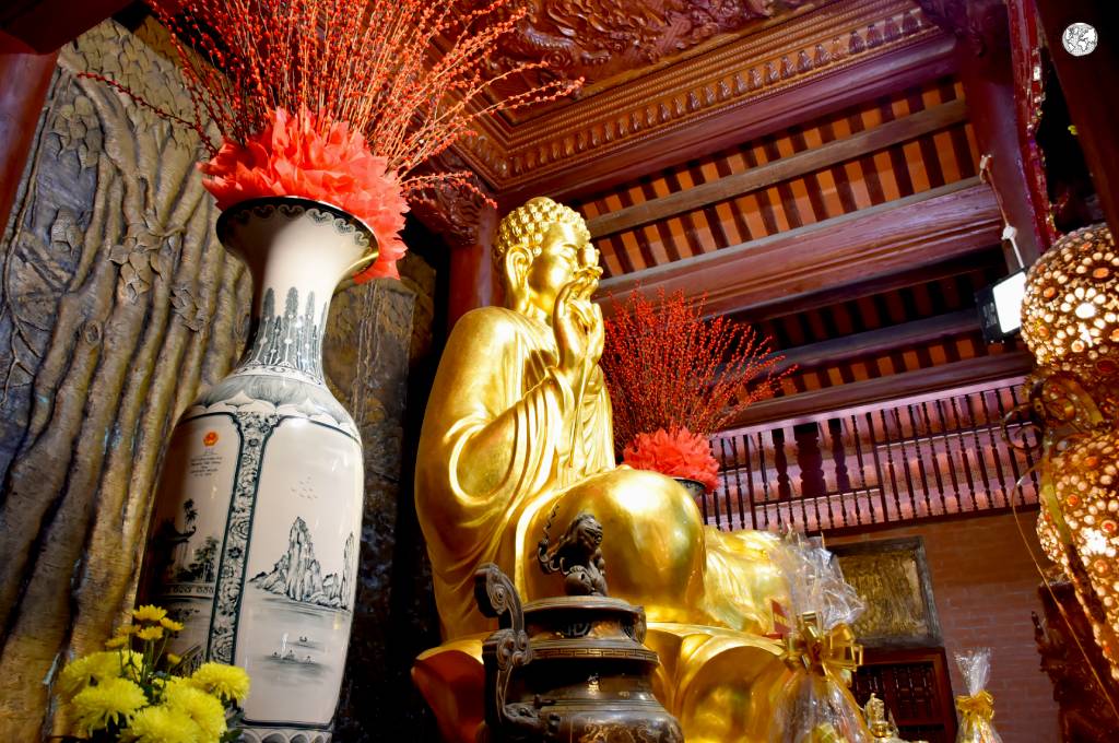 buddha dorato chùa hộ quốc templi buddisti phu quoc 