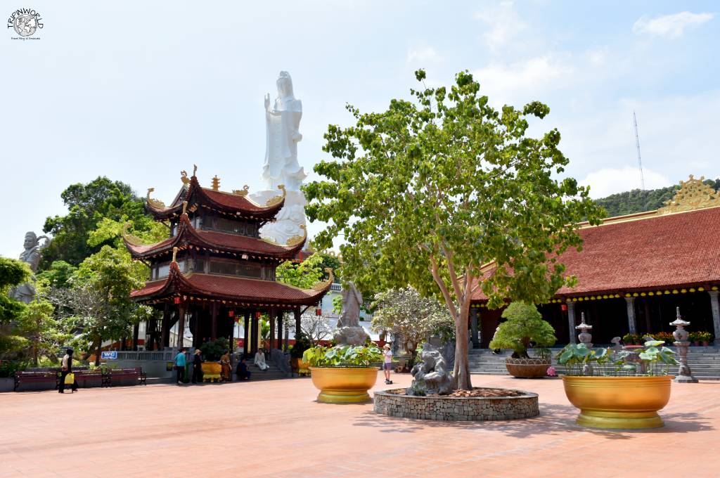 templi buddisti cortile chùa hộ quốc 