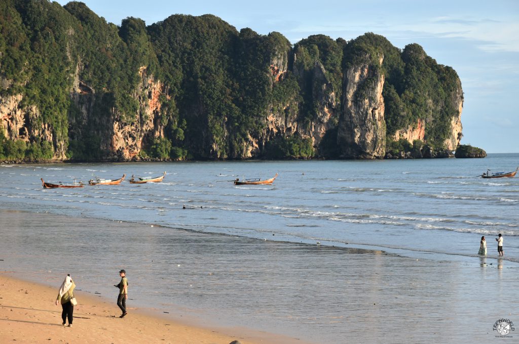 sud della thailandia krabi scogliera ao nang