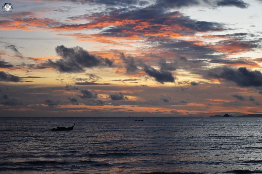 sud della thailandia tramonto ao nang