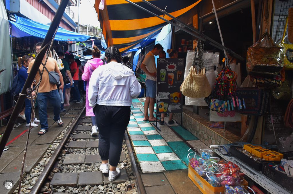 cose da vedere a bangkok mercato ferrioviario di mae klong