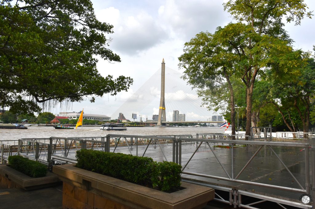 riverside dove si trova bangkok 