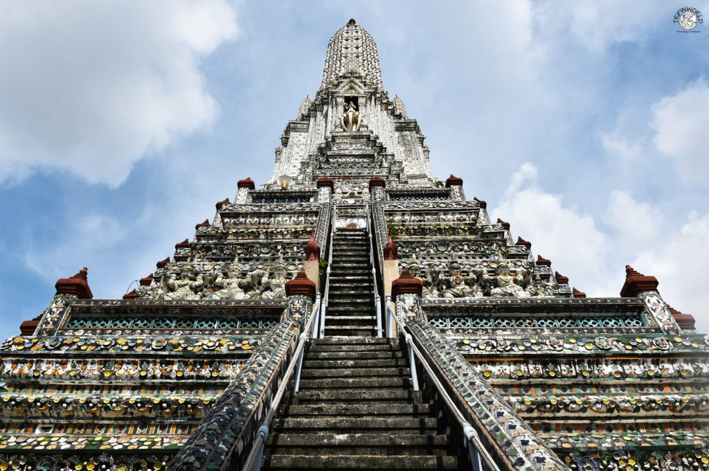 templi di bangkok scalinata phra principale wat arun