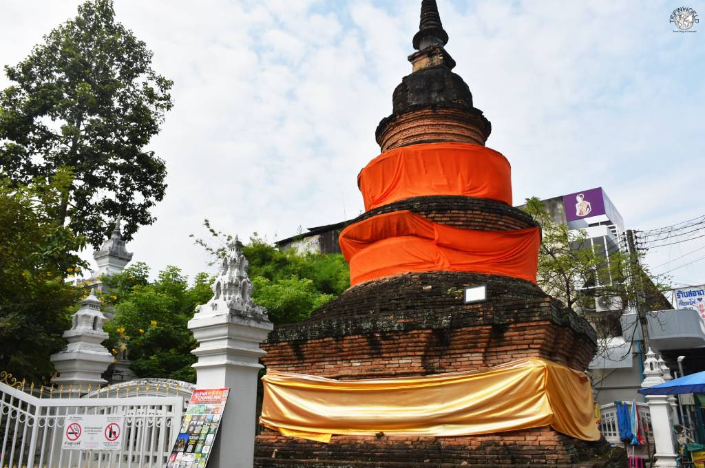 chedi wat inthakhin templi di chiang mai 