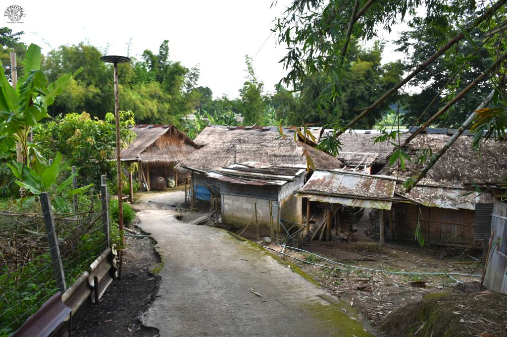 chiang rai villaggio paduang