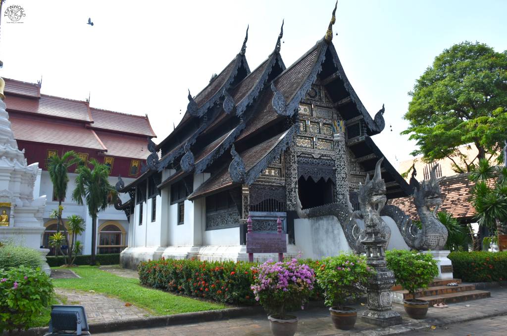 viharn bhuridatto wat chedi luang templi di chiang mai 