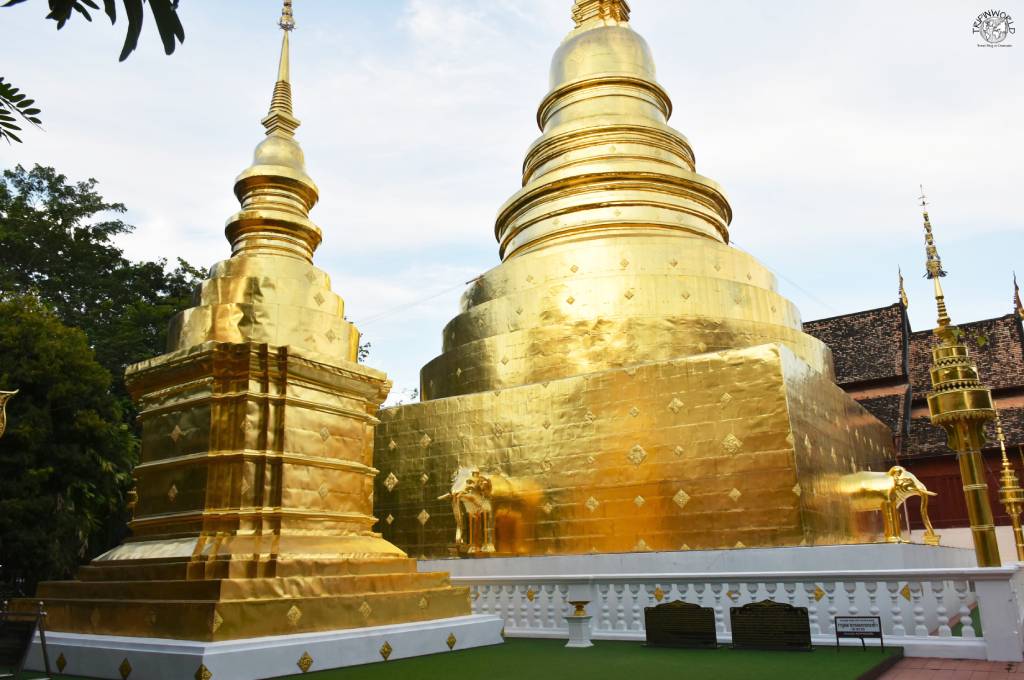 chedi wat phra singh templi di chiang mai