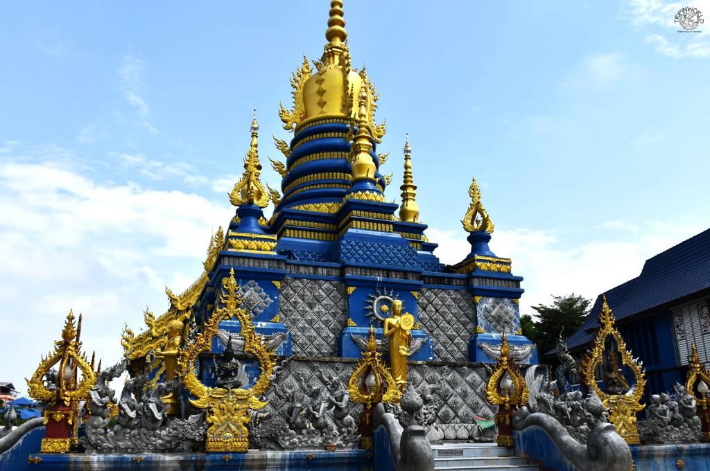 chedi wat rong suea ten chiang rai