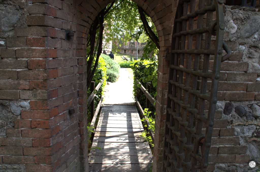 ingresso secondario castello bonoris