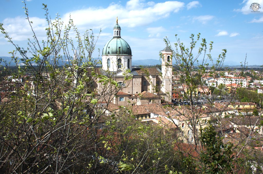 castello bonoris veduta sul duomo