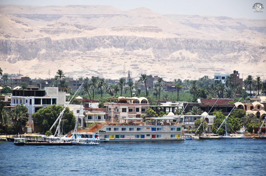 riva ovest luxor