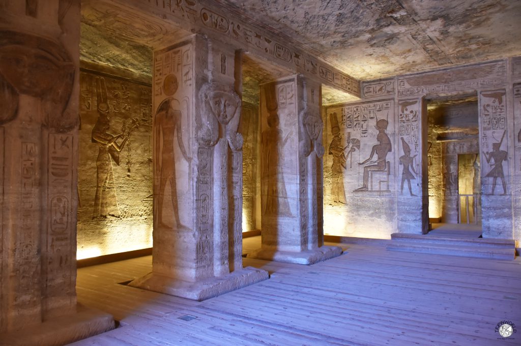 sala principale tempio di nefertari abu simbel