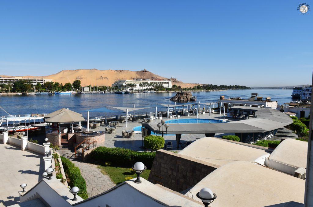 veduta su isola elefantina obelisk nile hotel 