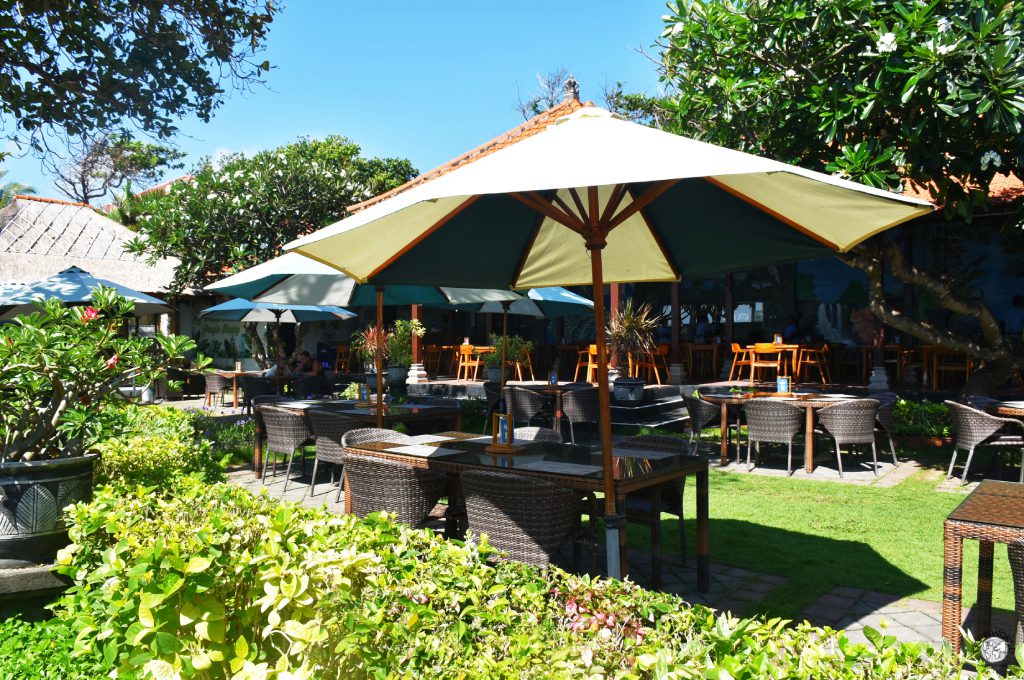 bar sulla spiaggia di nusa dua bali bar sulla spiaggia di nusa dua bali