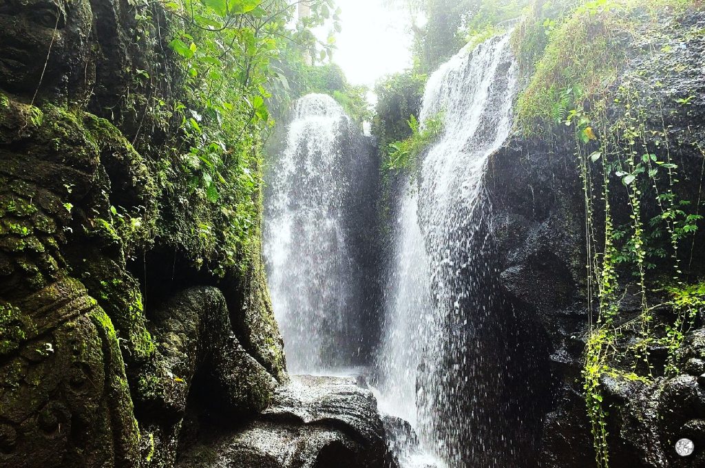 cascate taman beji griya a bali