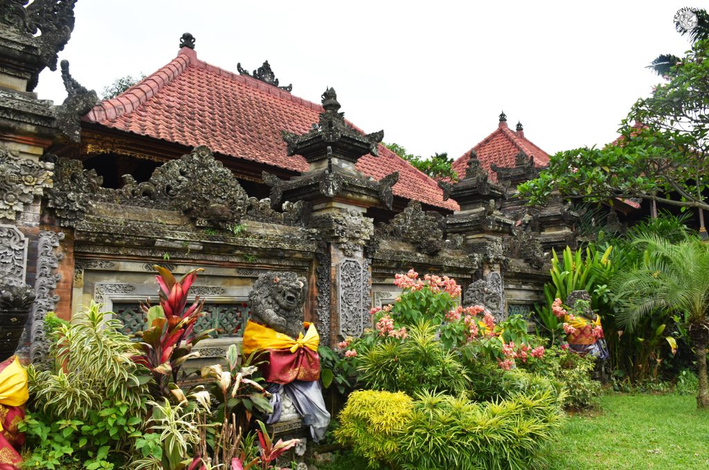 mura esterne palazzo reale ubud cose da vedere a bali 