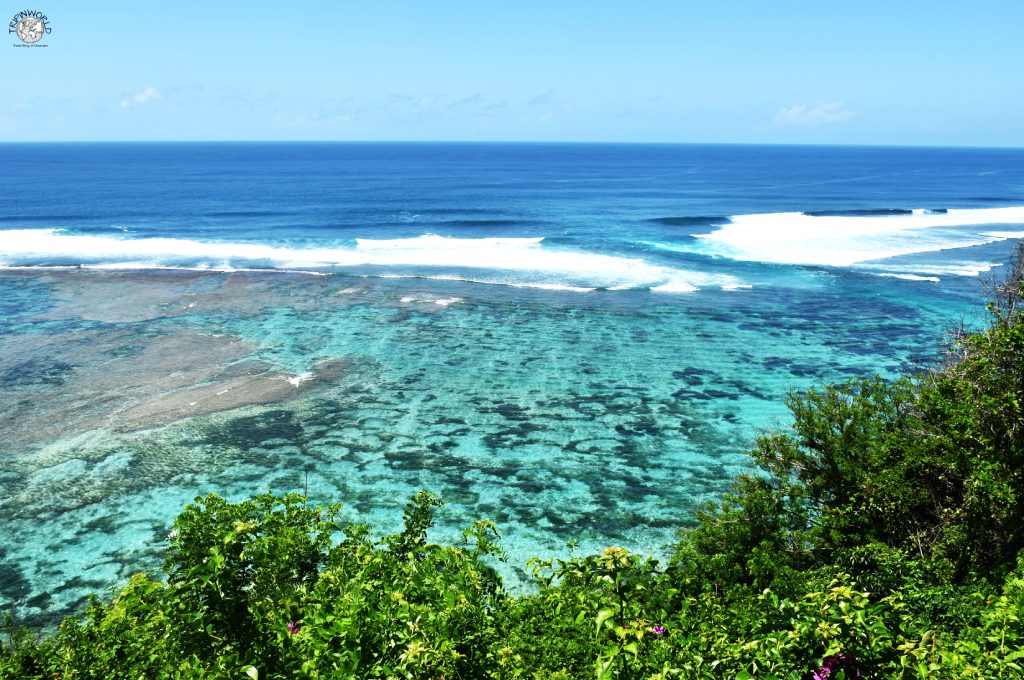 isola di bali panorama sul mare dalle scogliere di pandawa isola di bali panorama sul mare dalle scogliere di pandawa