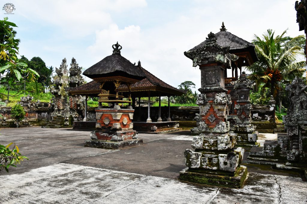 tempio delle cascate tibumana cascate di bali tempio delle cascate tibumana cascate di bali