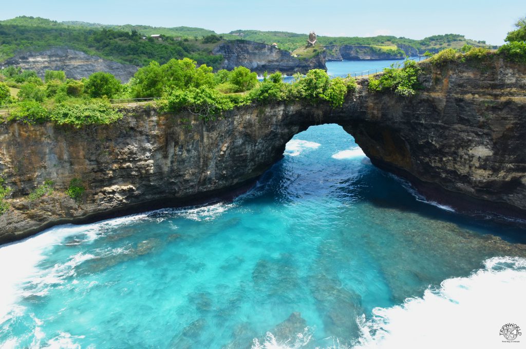 nusa penida broken beach