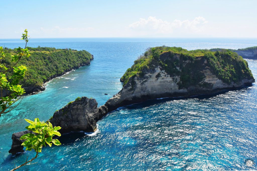 scogliere atuh beach nusa penida