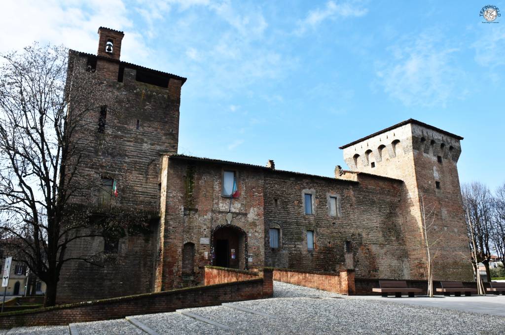 castelli lombardi la rocca di romano di lombardia