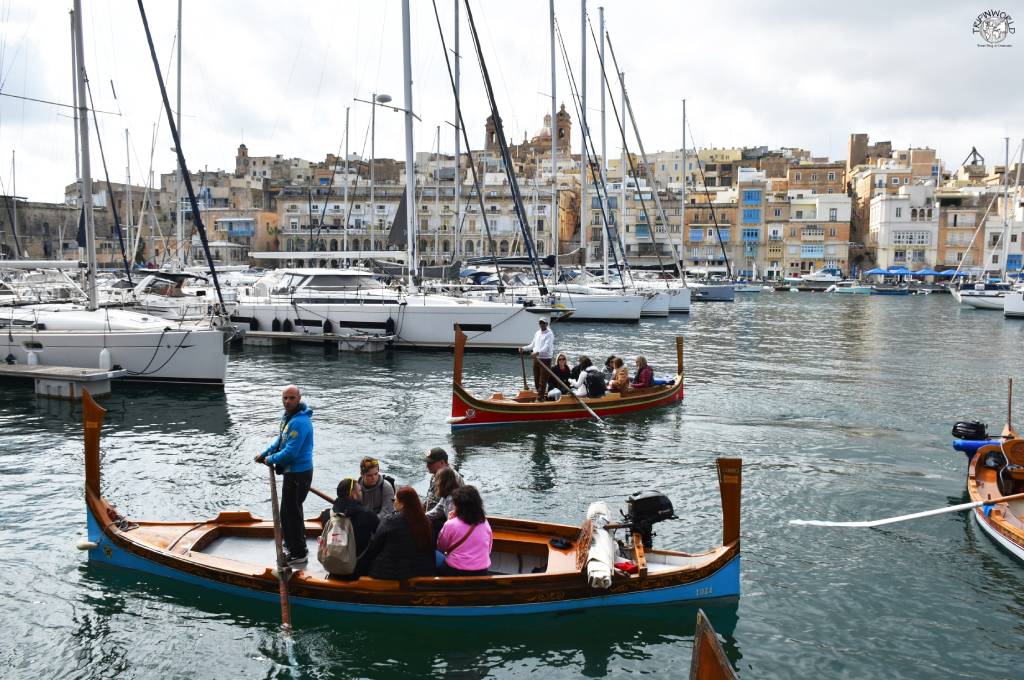isola di malta barche per la valletta da vittoriosa